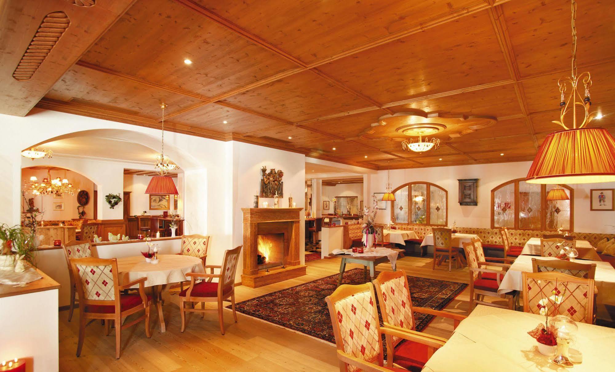 טוקס Hotel Alpenhof מראה חיצוני תמונה